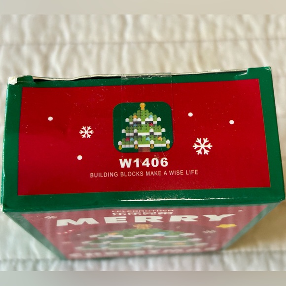 Christmas Tree Building Set with Green and White Blocks Stocking Stuffer Kids - Picture 6 of 6